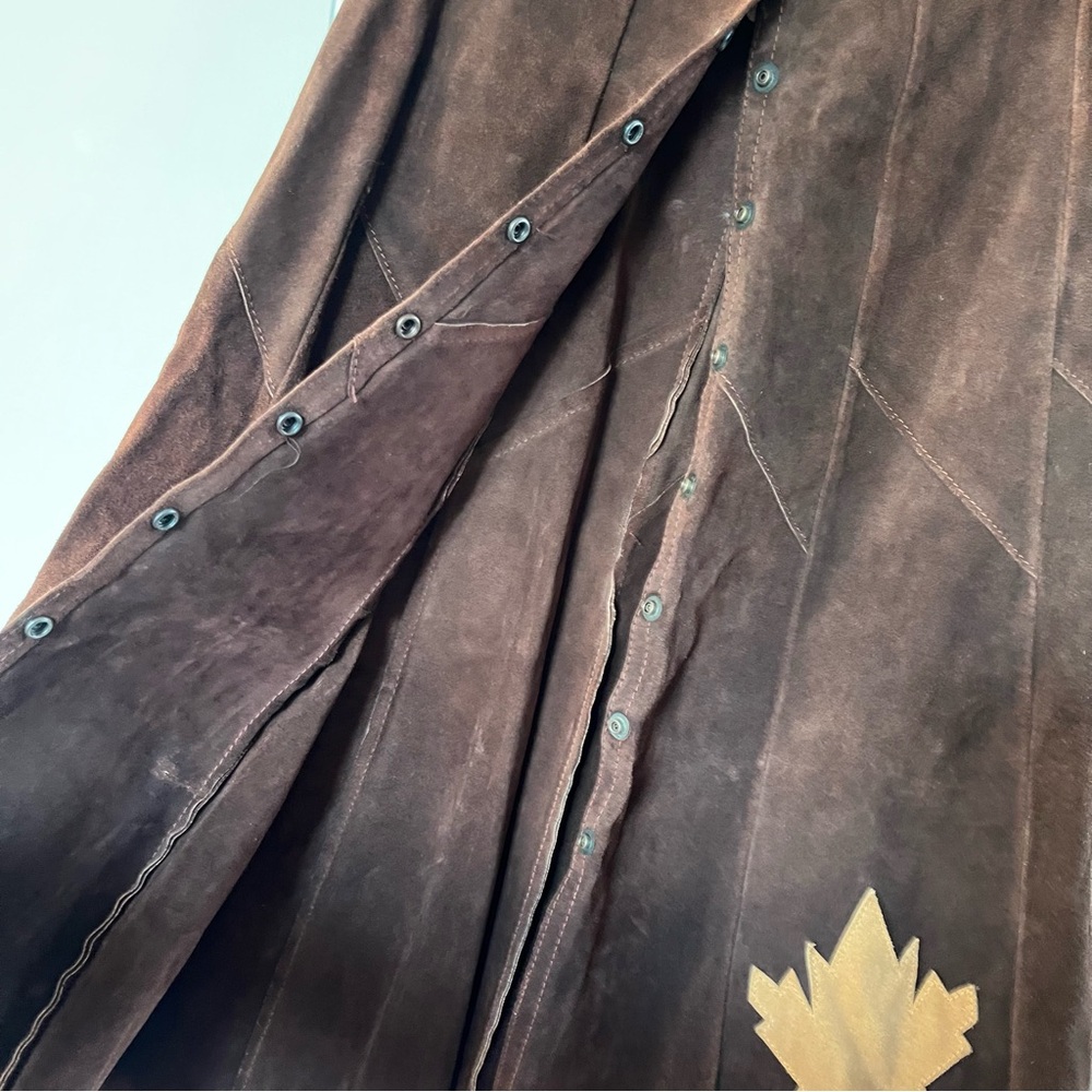 Vintage Suede Leather Skirt Brown Maple Leaf Snap Front Canada Appliqué Midi Vtg - Picture 8 of 14